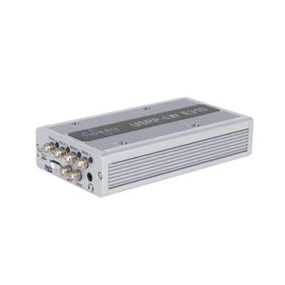Ettus USRP E310 Compatibel 2 TX/RX-kanalen AD9361 RF 70MHz-6 GHz 56 MHz BW Elk 1 × 10/100/1000 BASE-T Ethernet 2 × USB-poorten USRP Software Defined Radio Device